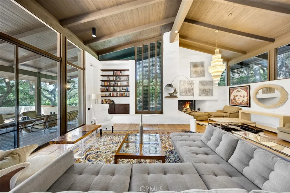 2300 Villa Heights Pasadena, CA 91107