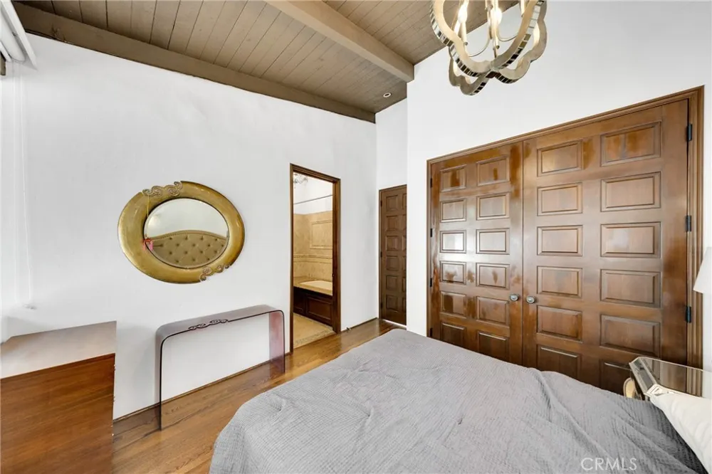 2300 Villa Heights Pasadena, CA 91107