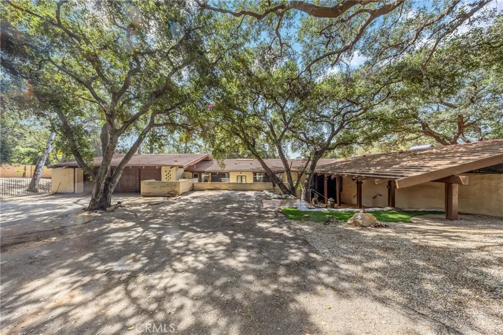 2300 Villa Heights Pasadena, CA 91107
