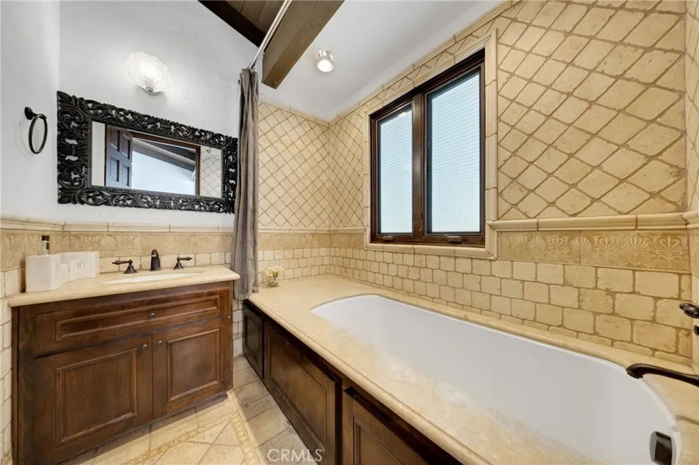 2300 Villa Heights Pasadena, CA 91107