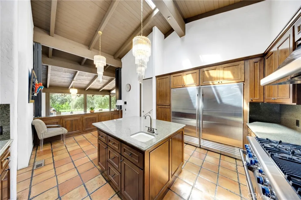 2300 Villa Heights Pasadena, CA 91107