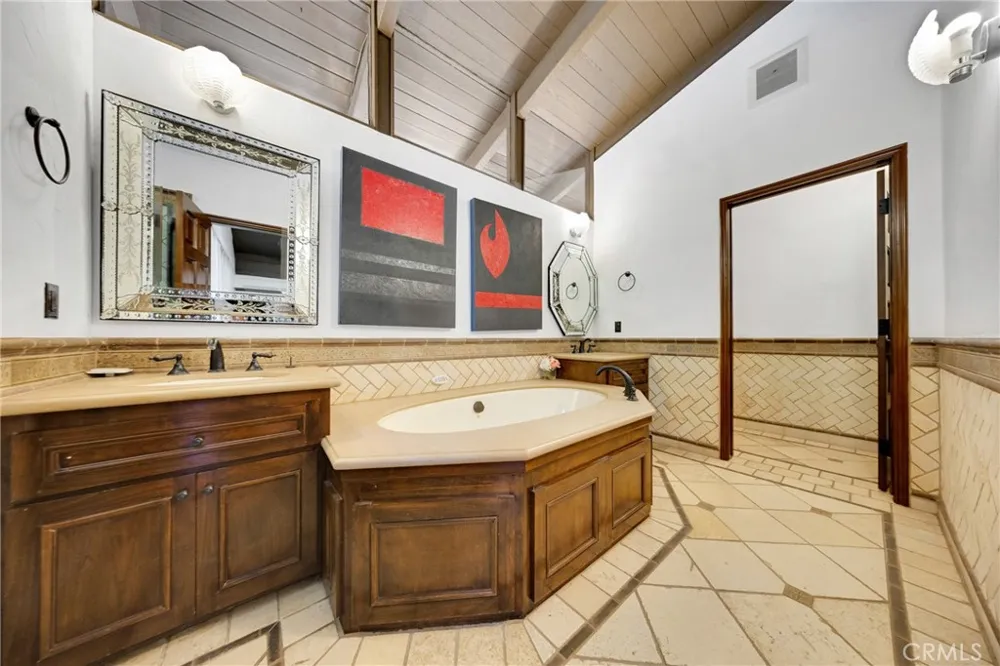 2300 Villa Heights Pasadena, CA 91107