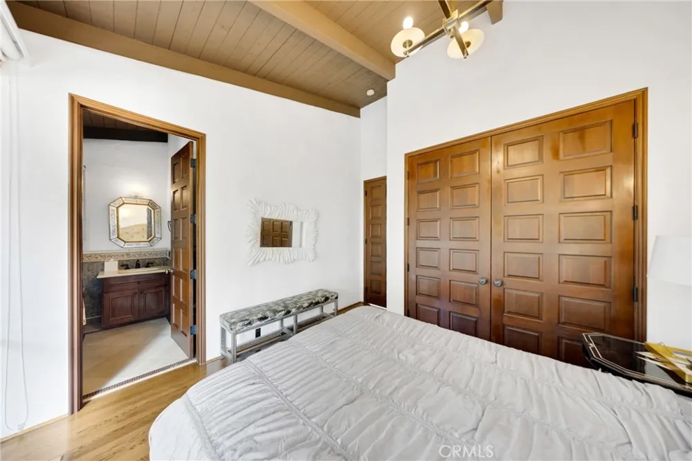2300 Villa Heights Pasadena, CA 91107