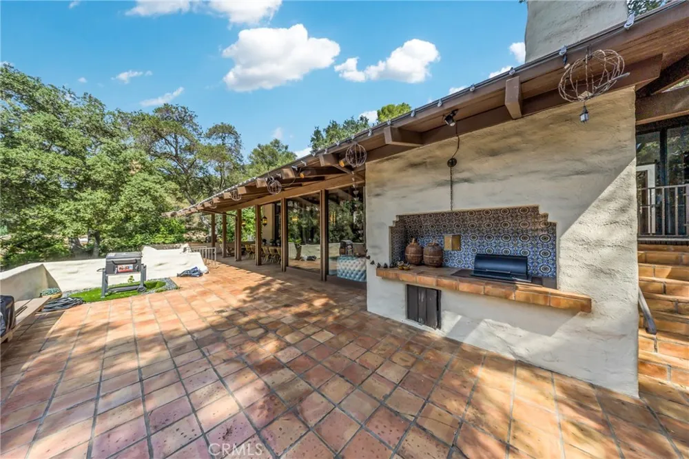2300 Villa Heights Pasadena, CA 91107