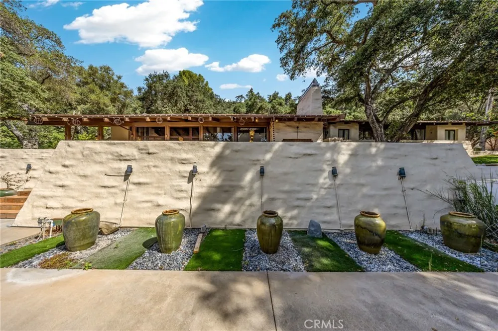 2300 Villa Heights Pasadena, CA 91107