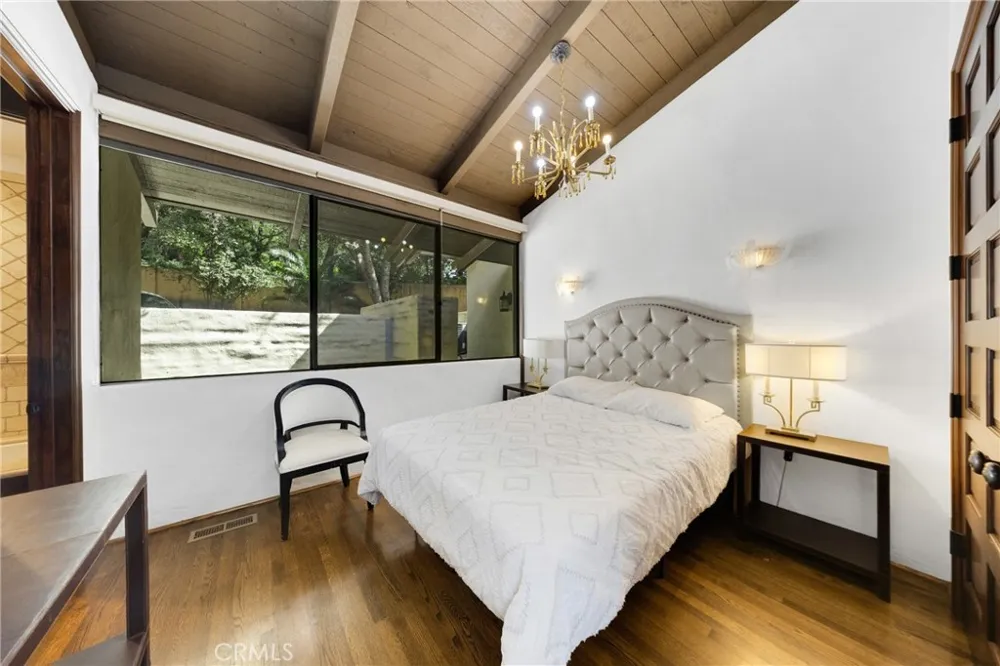 2300 Villa Heights Pasadena, CA 91107