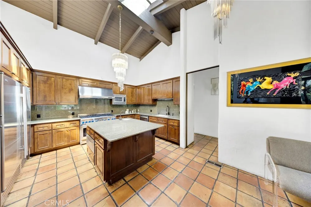 2300 Villa Heights Pasadena, CA 91107