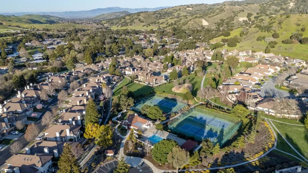 14390 Mountain Quail Road Salinas, CA 93908