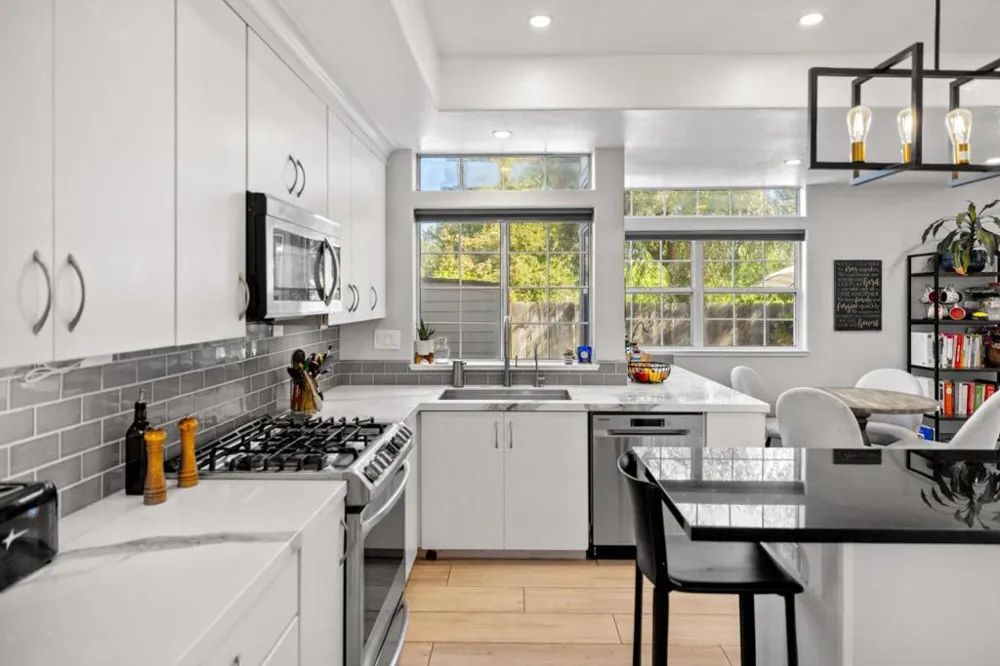 14390 Mountain Quail Road Salinas, CA 93908