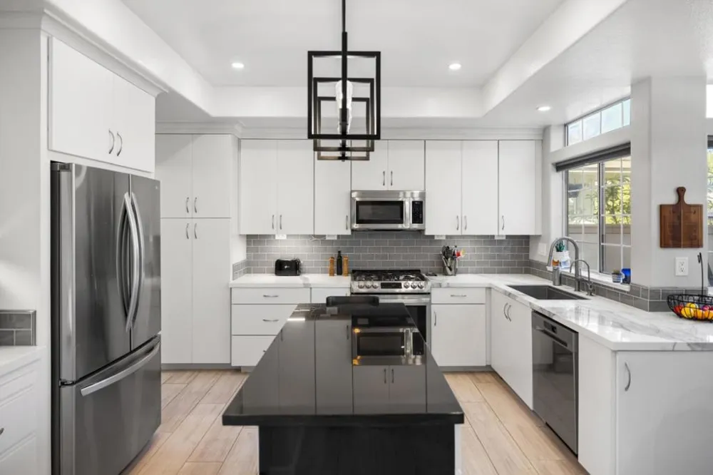 14390 Mountain Quail Road Salinas, CA 93908