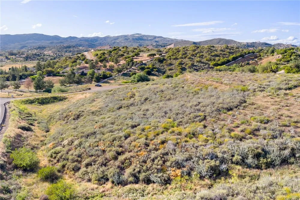 38550 King Court Murrieta, CA 92562