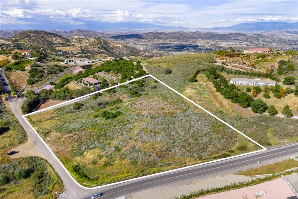 38550 King Court Murrieta, CA 92562
