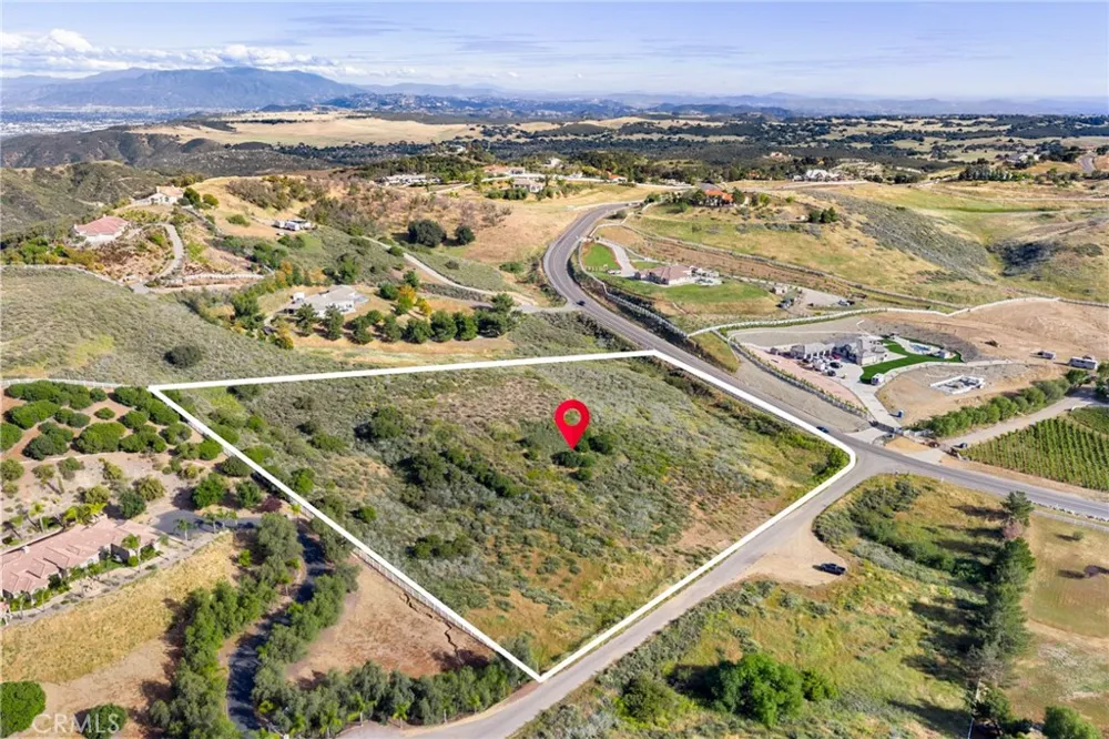 38550 King Court Murrieta, CA 92562
