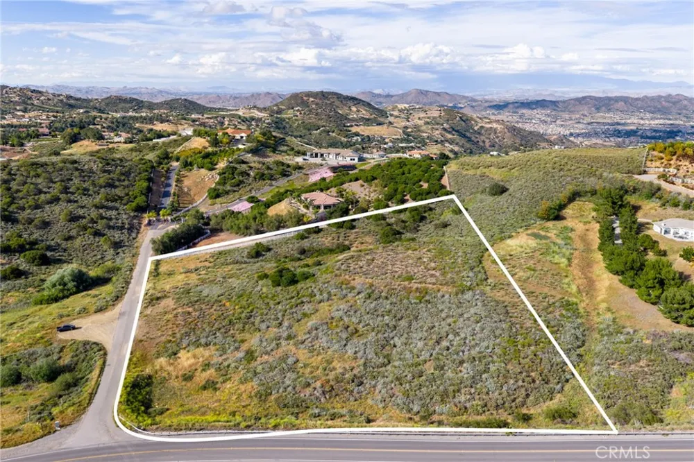 38550 King Court Murrieta, CA 92562
