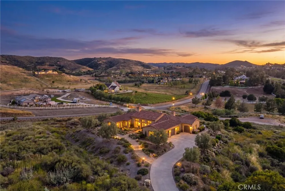 38550 King Court Murrieta, CA 92562