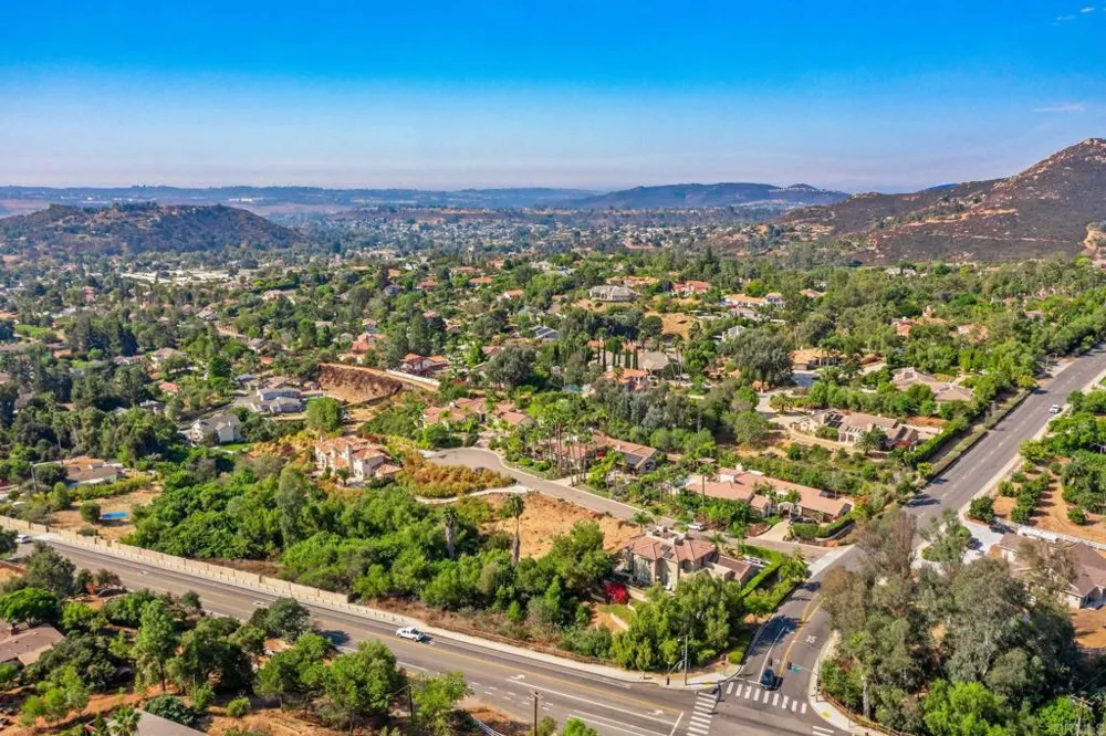 15157 Huntington Court Poway, CA 92064