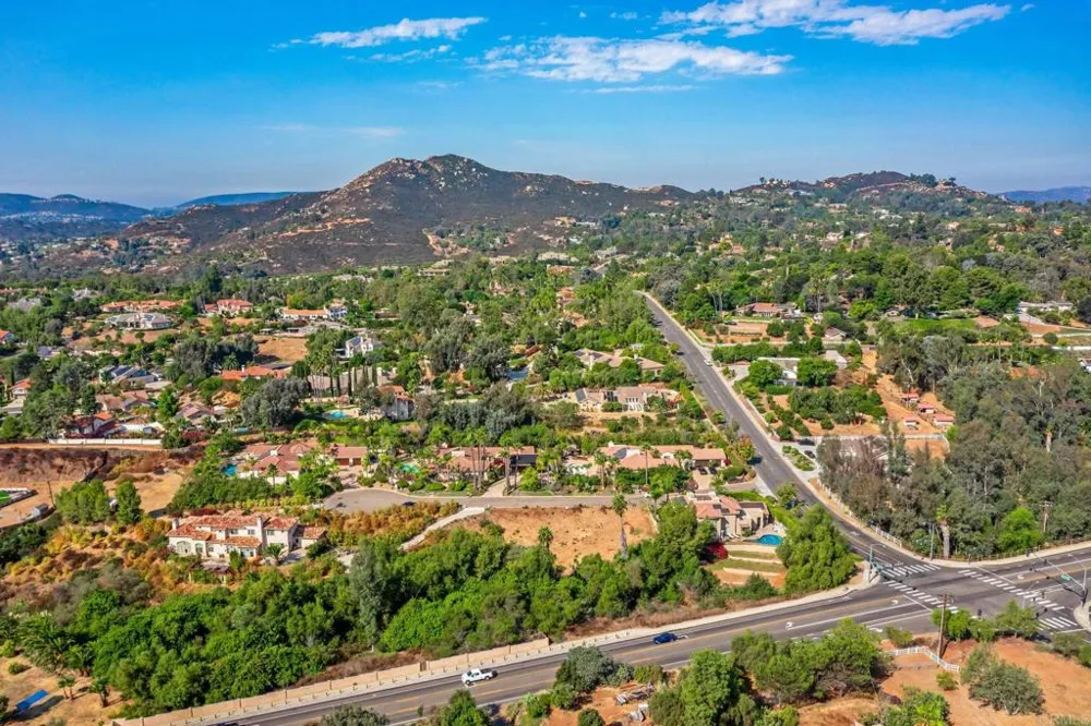 15157 Huntington Court Poway, CA 92064
