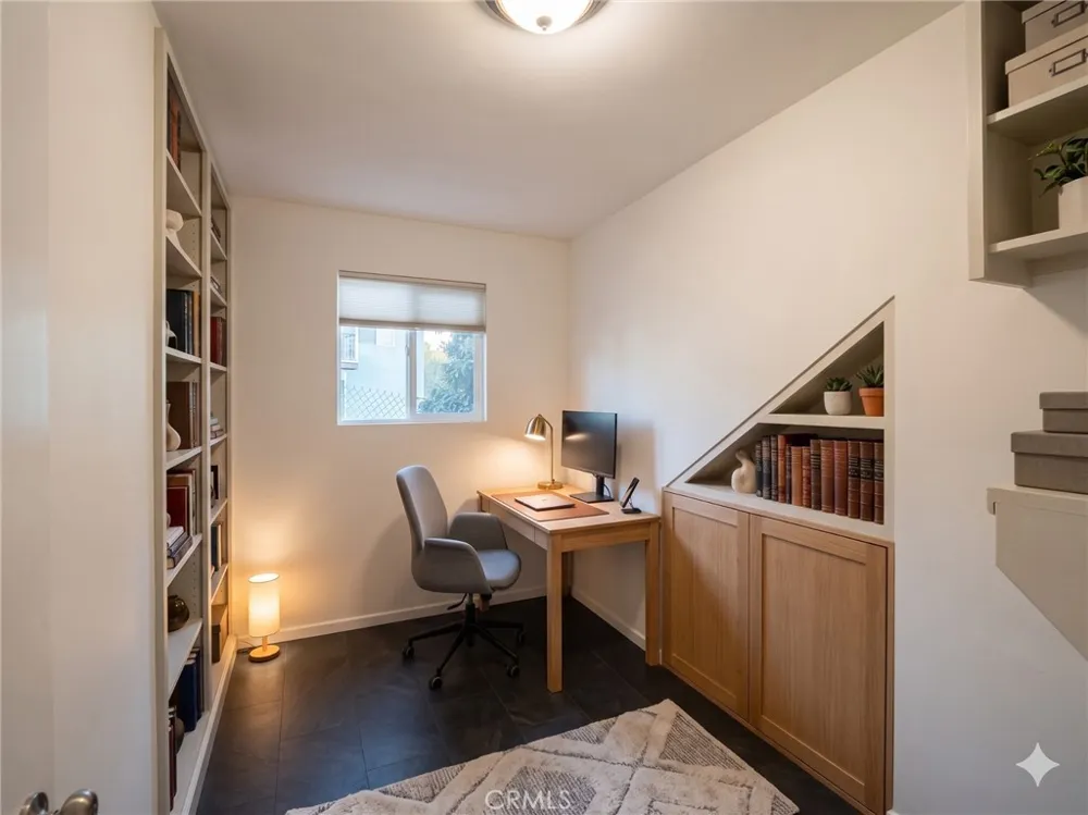 1182 Bonnie Beach Los Angeles, CA 90063