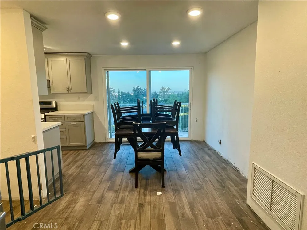 1182 Bonnie Beach Los Angeles, CA 90063