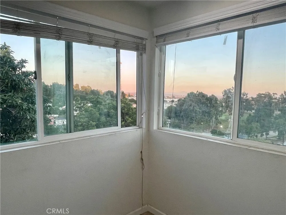 1182 Bonnie Beach Los Angeles, CA 90063