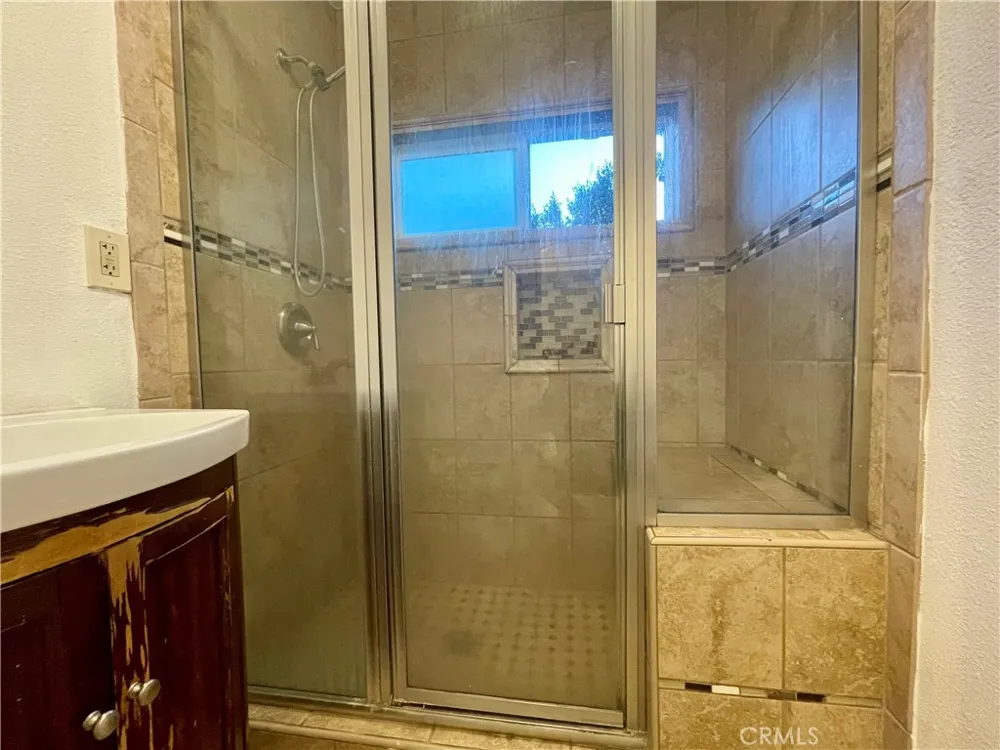 1182 Bonnie Beach Los Angeles, CA 90063