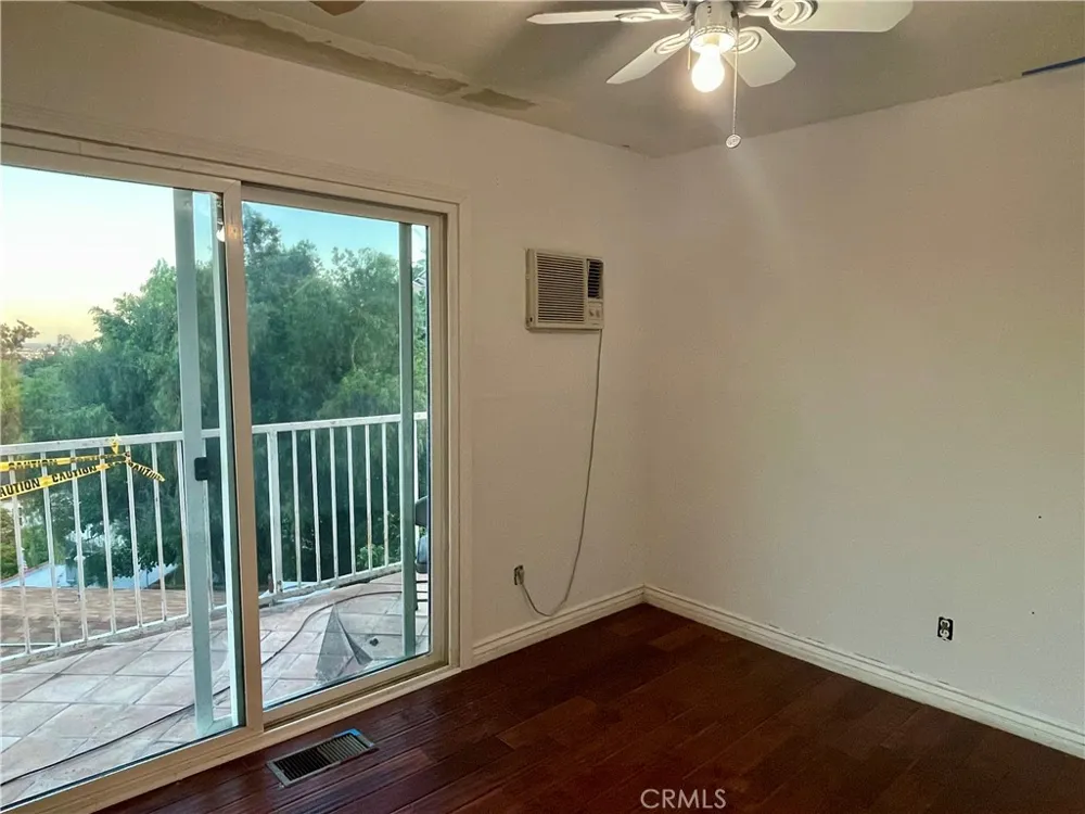 1182 Bonnie Beach Los Angeles, CA 90063