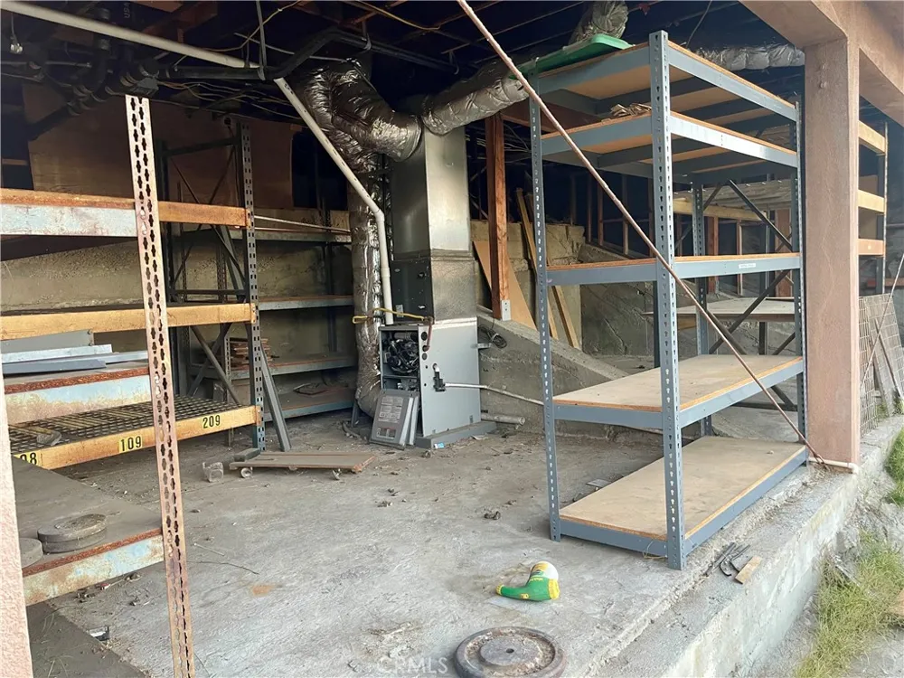 1182 Bonnie Beach Los Angeles, CA 90063