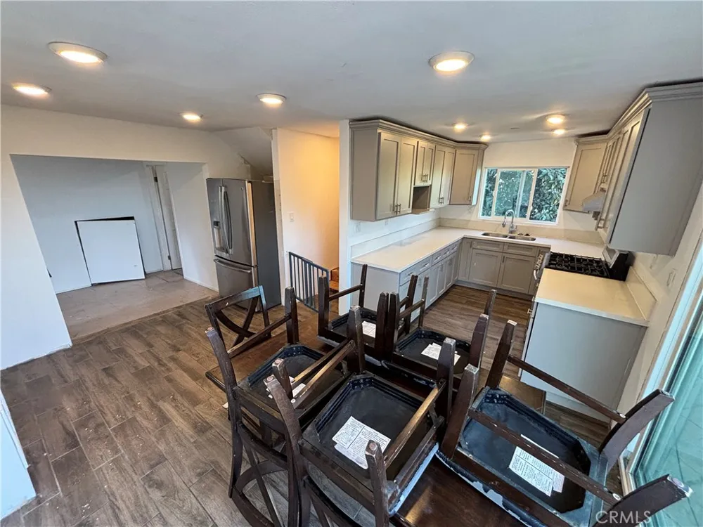 1182 Bonnie Beach Los Angeles, CA 90063