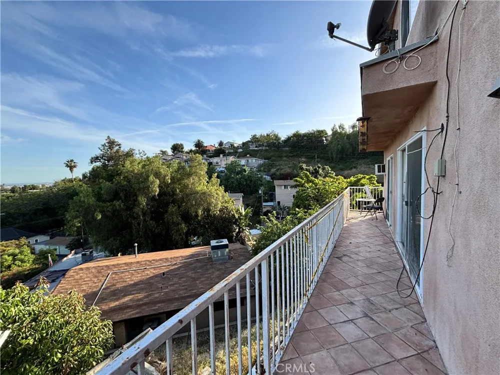 1182 Bonnie Beach Los Angeles, CA 90063