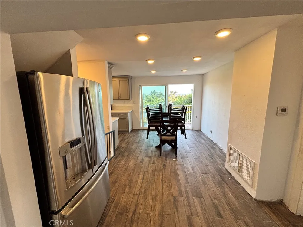 1182 Bonnie Beach Los Angeles, CA 90063