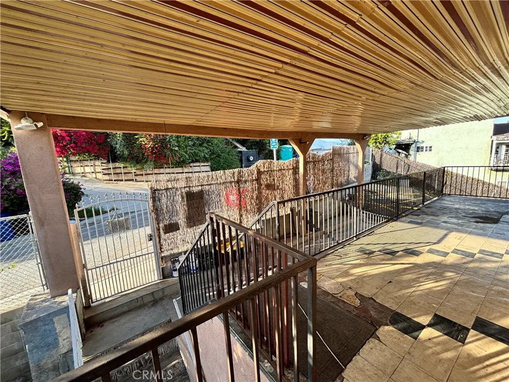 1182 Bonnie Beach Los Angeles, CA 90063