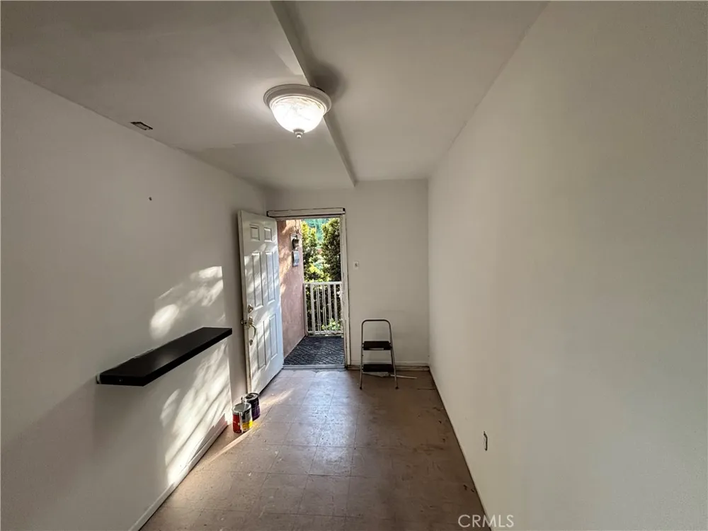 1182 Bonnie Beach Los Angeles, CA 90063
