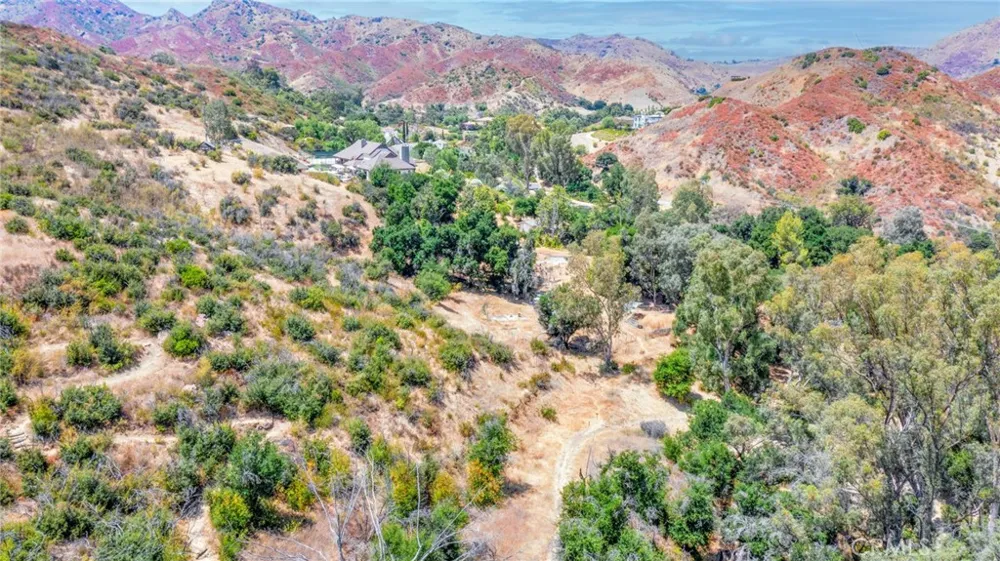 30100 Mulholland Agoura, CA 91301