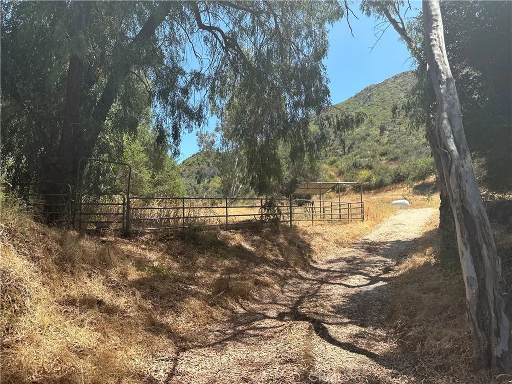 30100 Mulholland Agoura, CA 91301