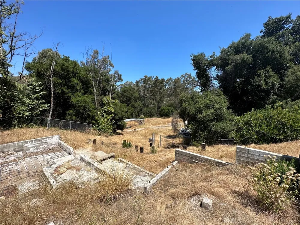 30100 Mulholland Agoura, CA 91301