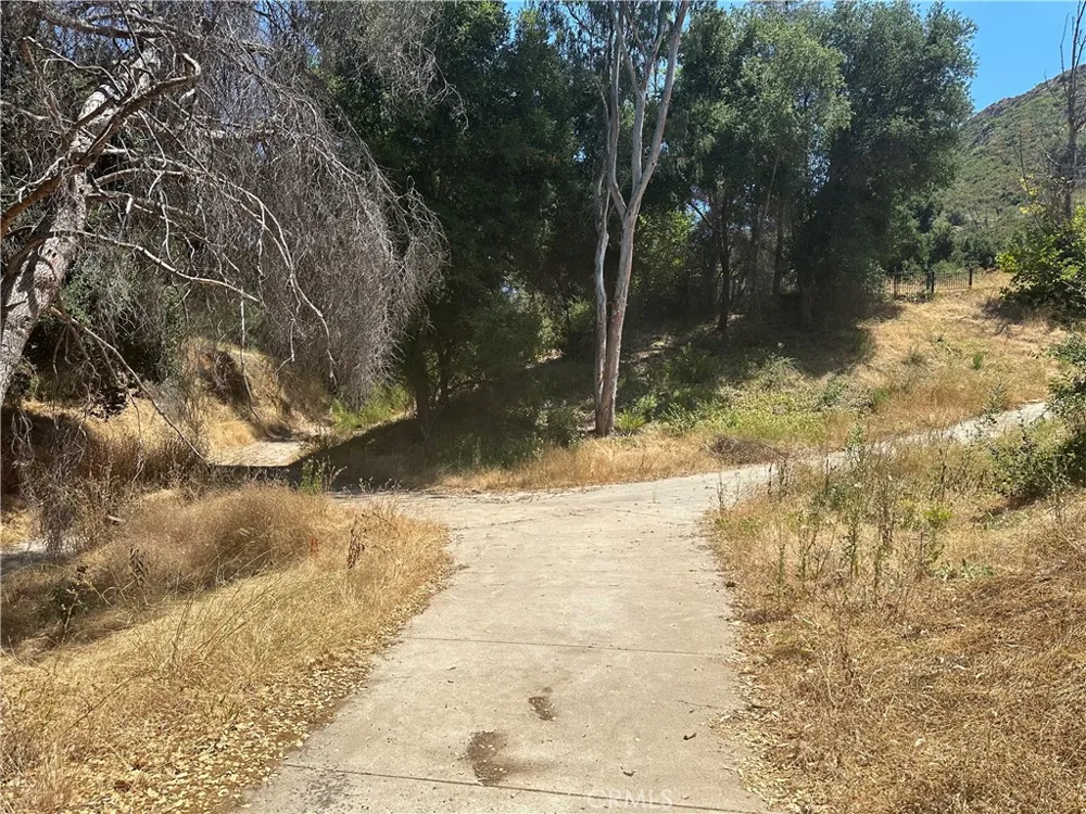 30100 Mulholland Agoura, CA 91301