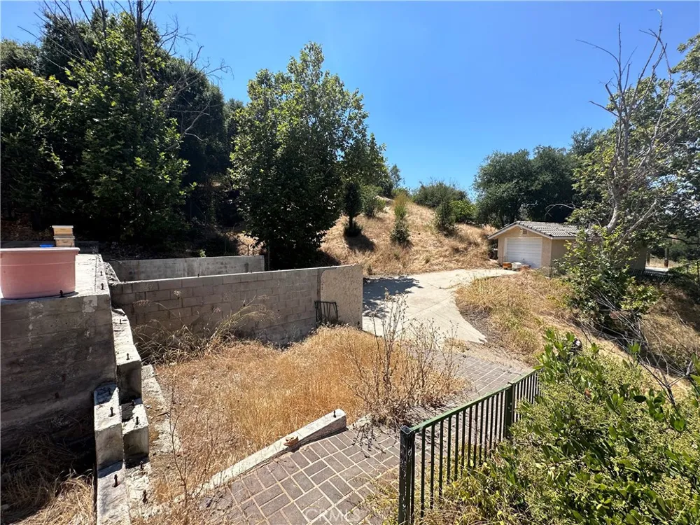 30100 Mulholland Agoura, CA 91301