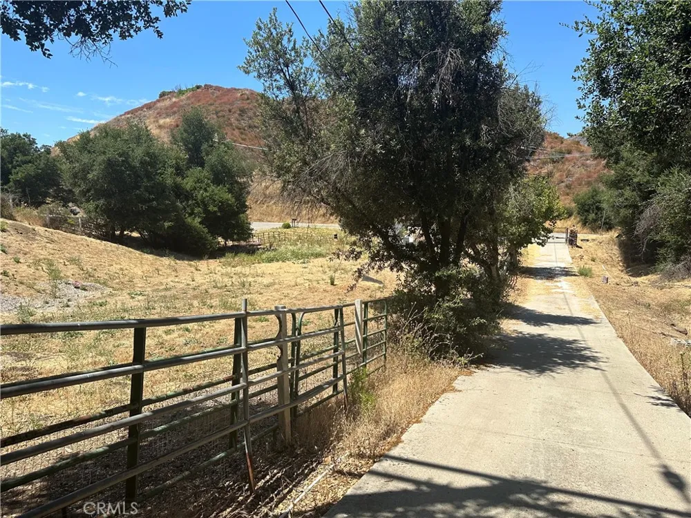 30100 Mulholland Agoura, CA 91301