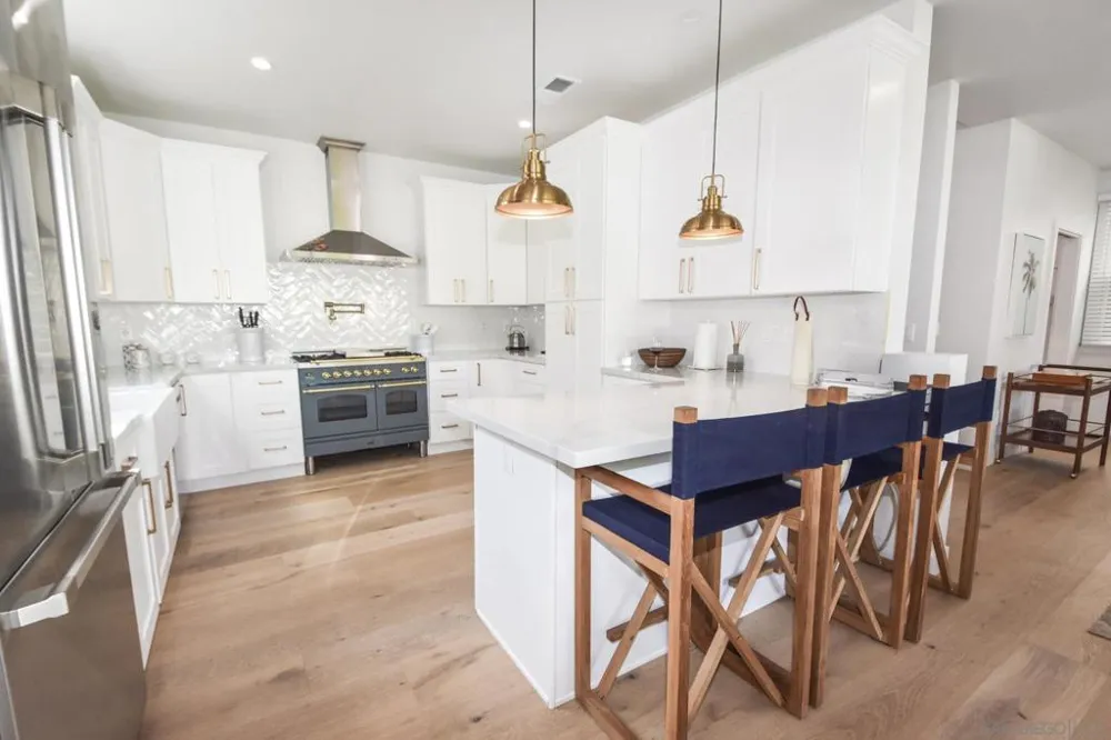 924 D Ave Coronado, CA 92118