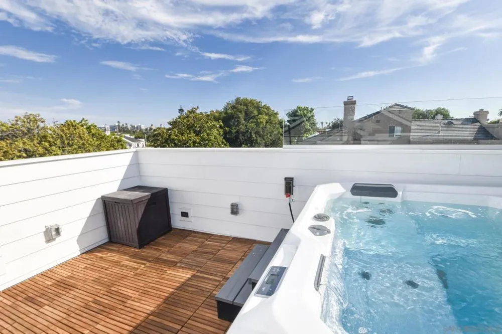 924 D Ave Coronado, CA 92118