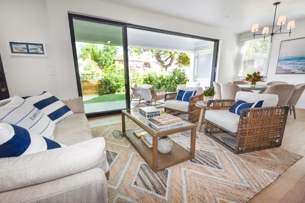 924 D Ave Coronado, CA 92118
