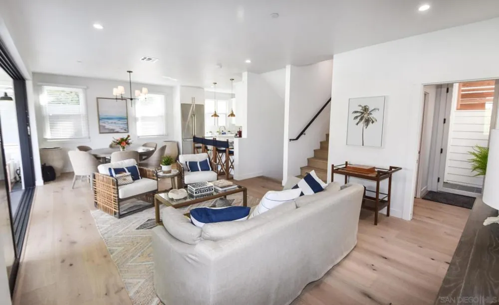 924 D Ave Coronado, CA 92118