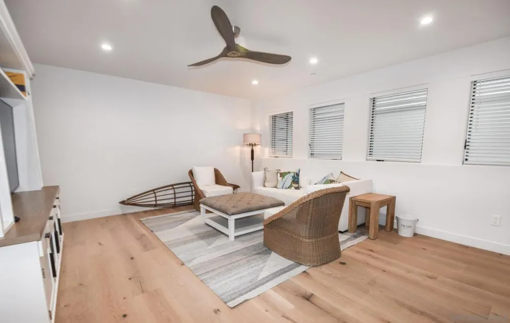 924 D Ave Coronado, CA 92118