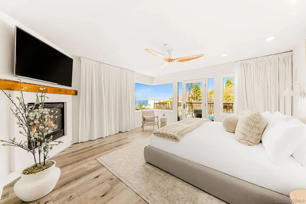 229 Bonair St La Jolla, CA 92037