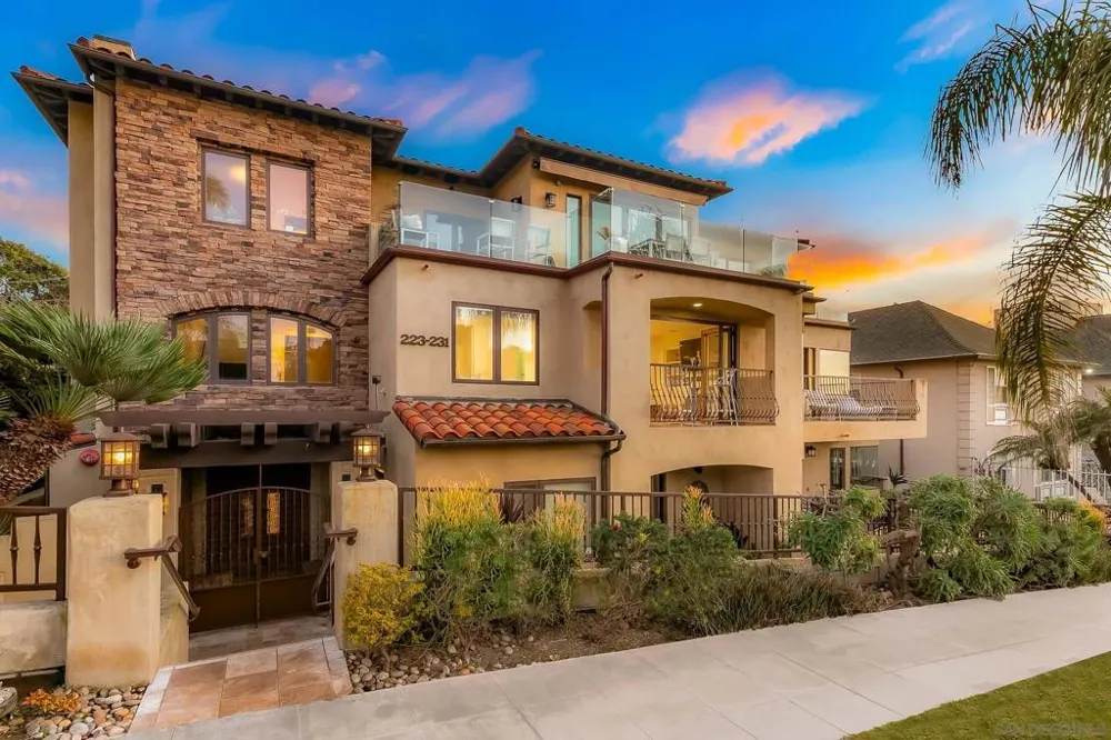 229 Bonair St La Jolla, CA 92037