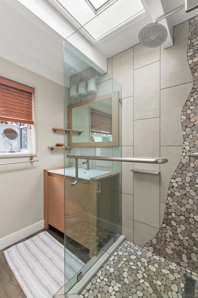 541 Tarento Dr San Diego, CA 92106