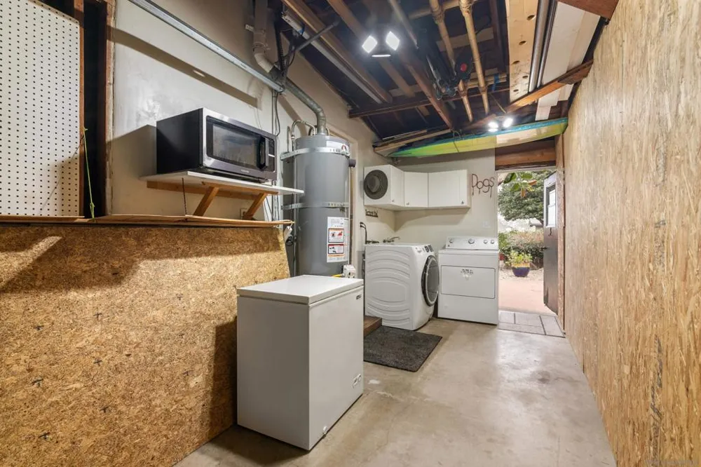 541 Tarento Dr San Diego, CA 92106