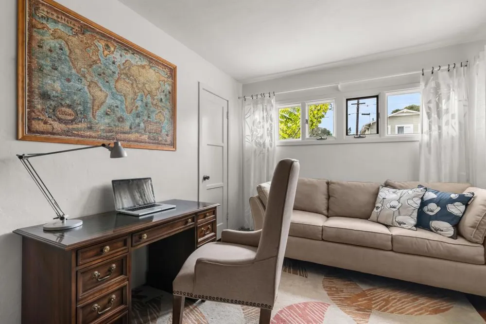 541 Tarento Dr San Diego, CA 92106