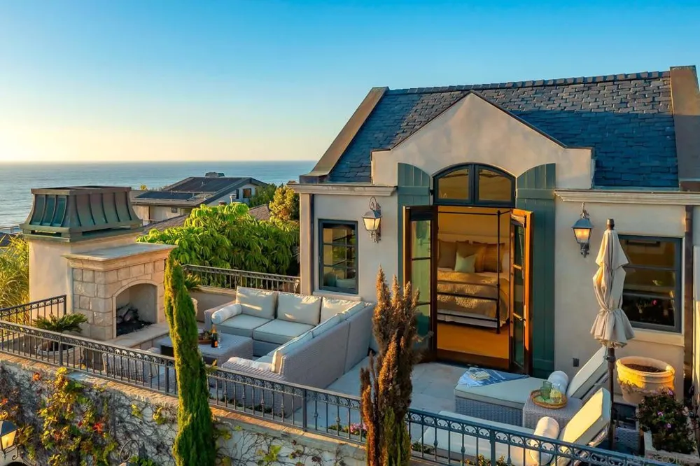 730 Stratford Ct Del Mar, CA 92014
