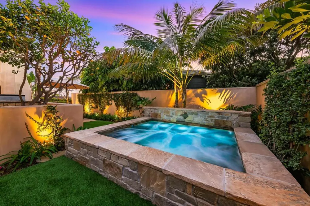 730 Stratford Ct Del Mar, CA 92014
